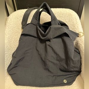 Lululemon On My Level bag 19L
